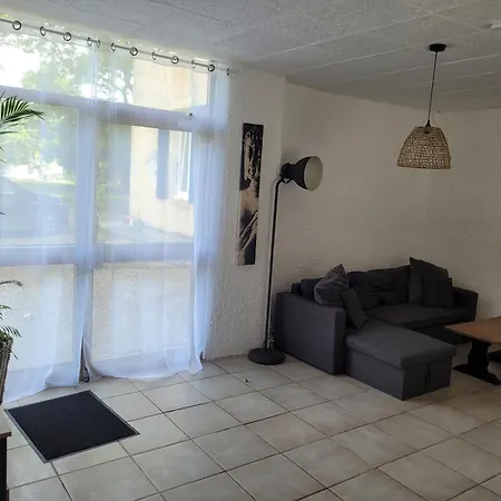 Holiday home Un Petit Coin De Paradis *